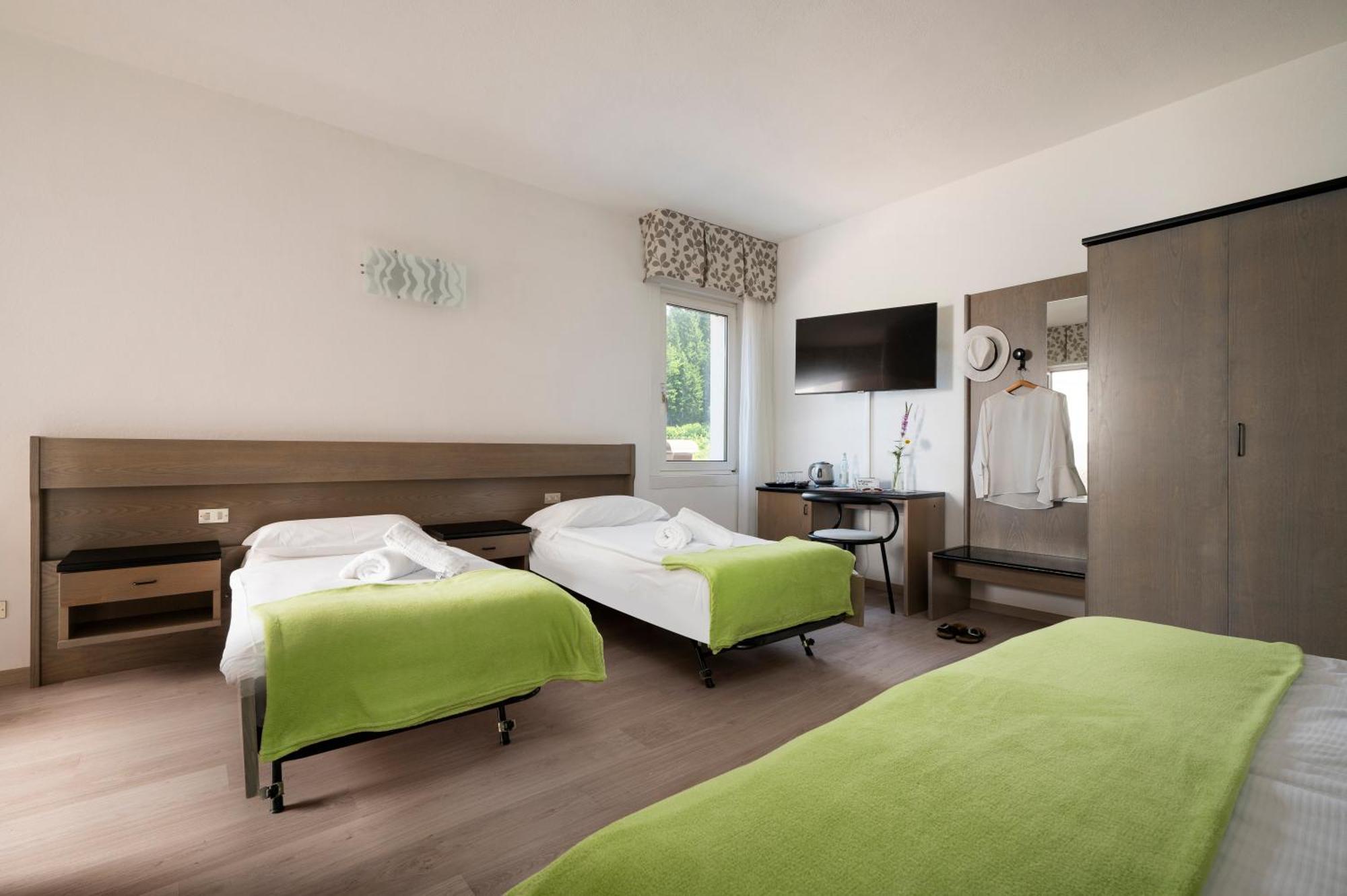 Hotel Scoiattolo Baselga di Pine Luaran gambar