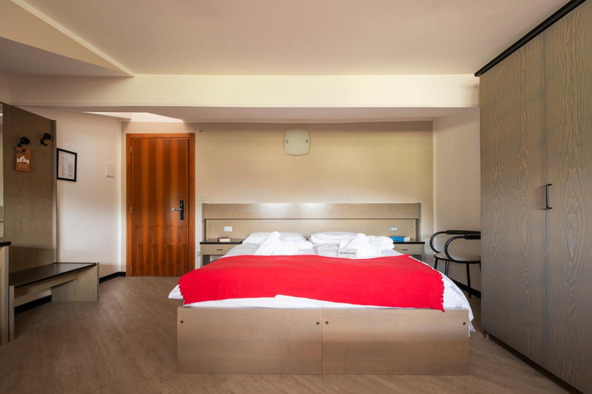 Hotel Scoiattolo Baselga di Pine Luaran gambar