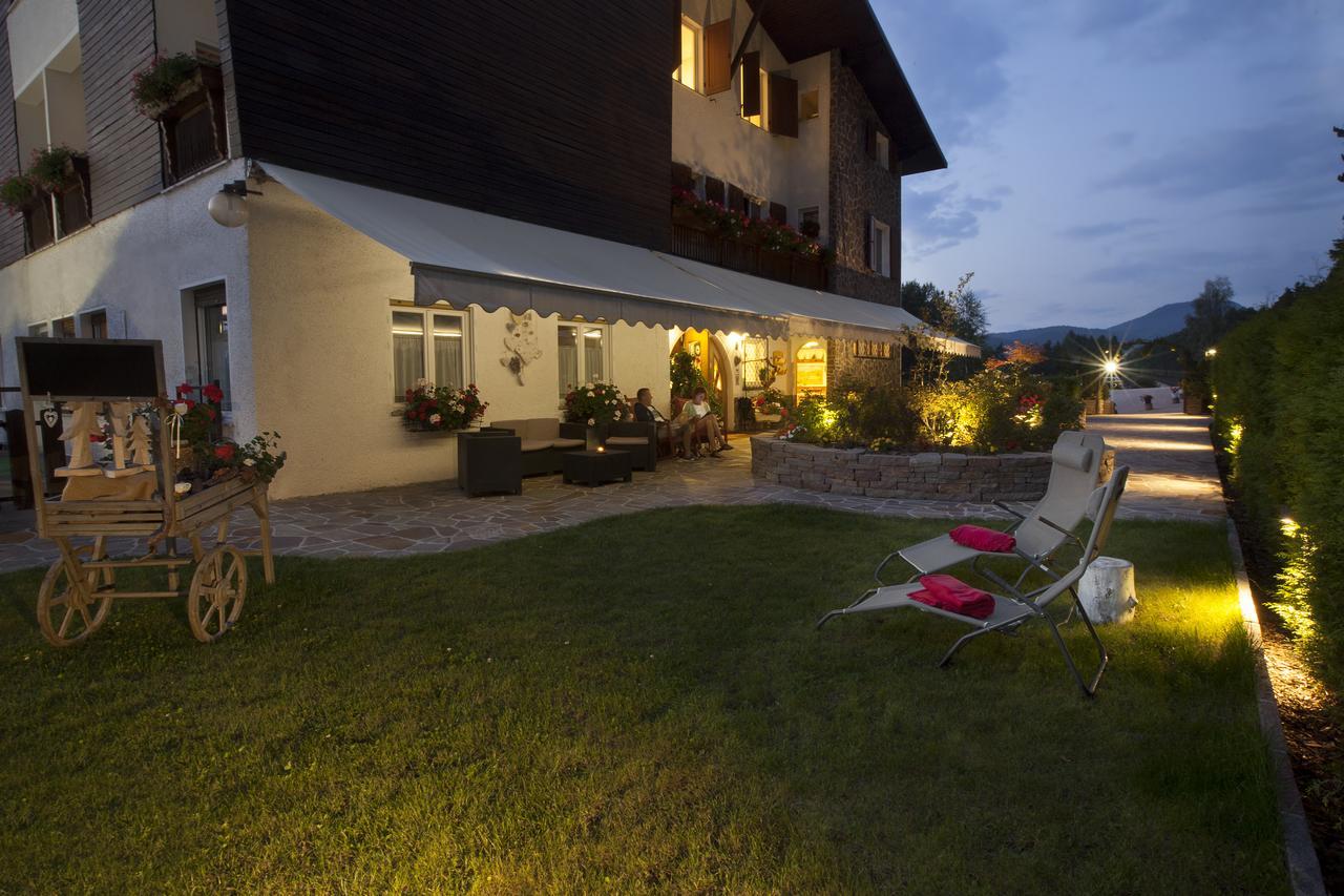 Hotel Scoiattolo Baselga di Pine Luaran gambar