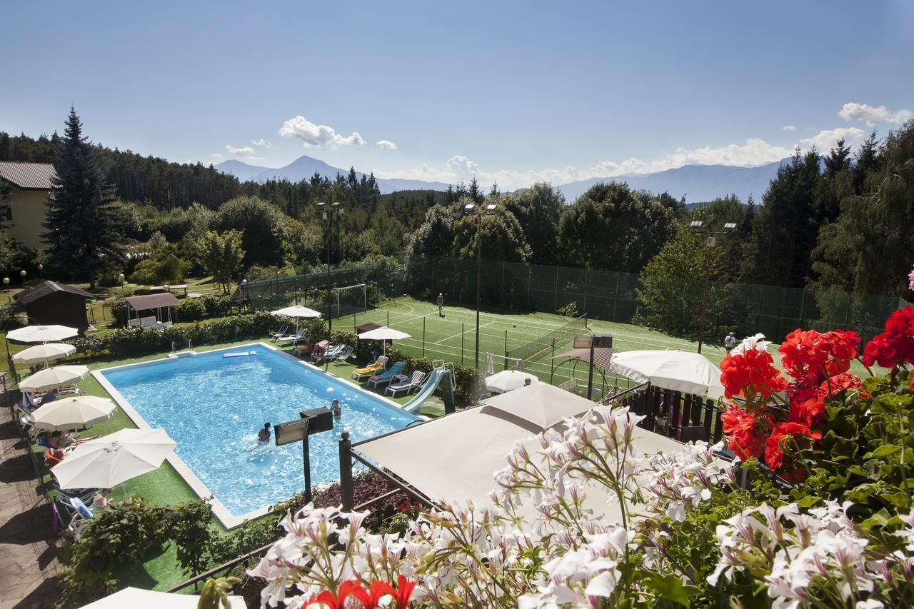 Hotel Scoiattolo Baselga di Pine Luaran gambar