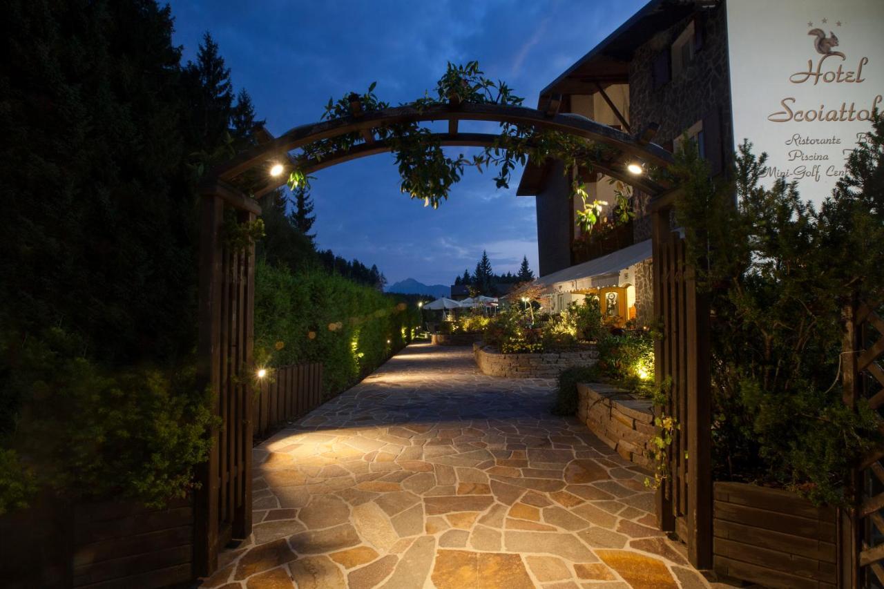 Hotel Scoiattolo Baselga di Pine Luaran gambar